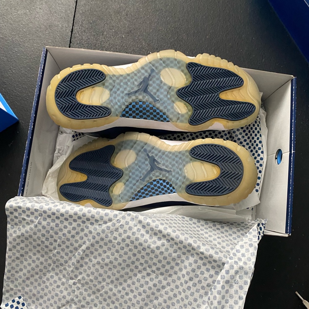 Jordan 11 win like 82. Size 11